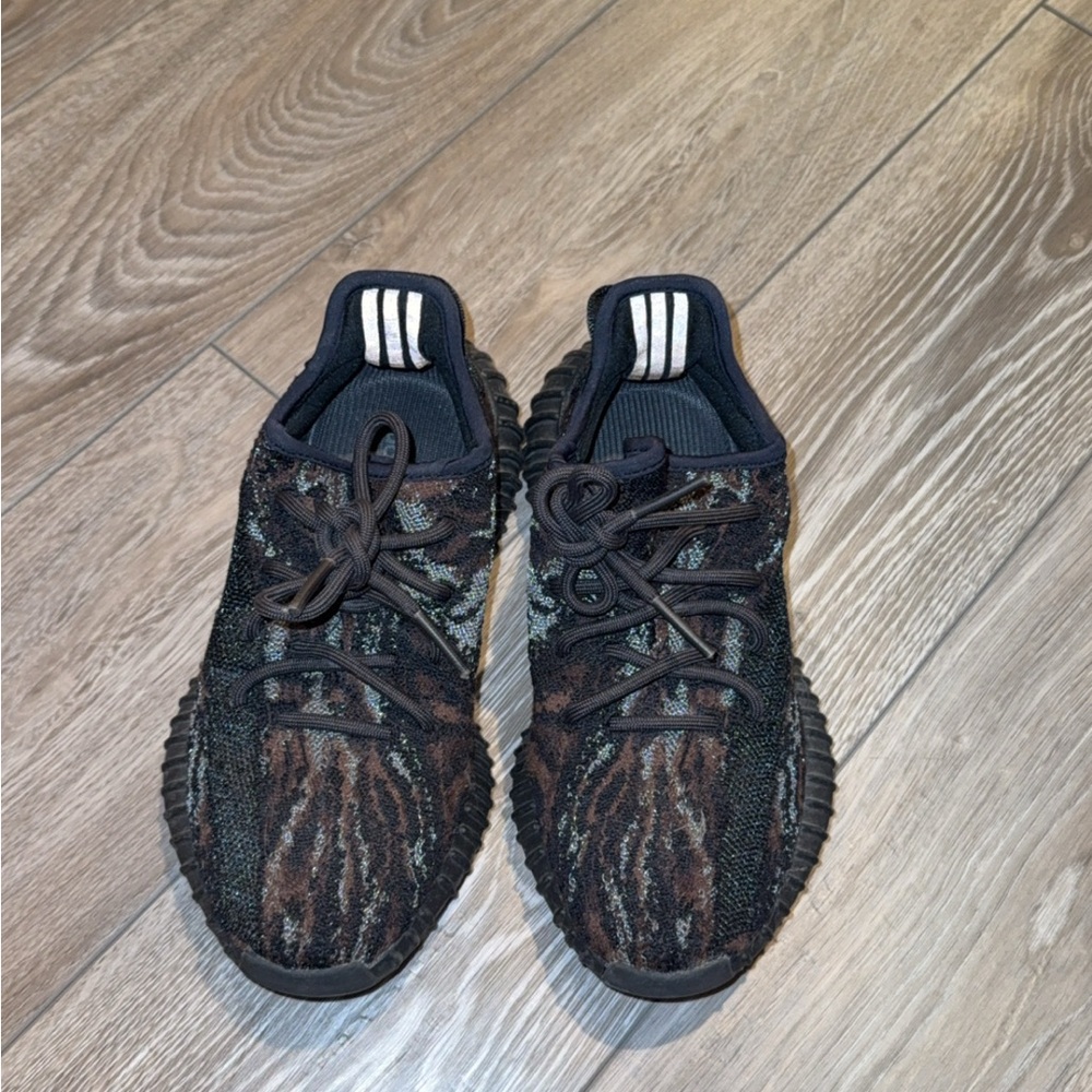 YEEZY- Black & Brown Patterned Knit Sneakers